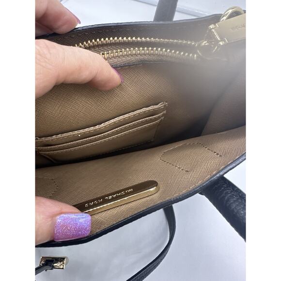 MICHAEL KORS Mercer Medium Pebbled Leather Crossbody Bag in Black Careercore - Picture 7 of 12